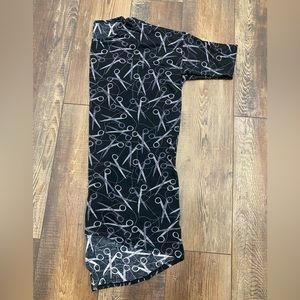 LulaRoe Rare Hairdressing Scissor Medium Irma